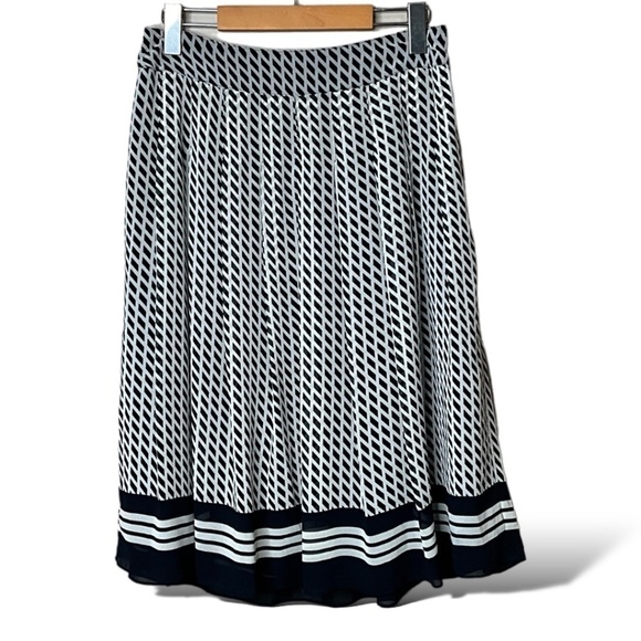 TALBOTS Chiffon Fully Lined Boxy Pleat Skirt Side Zipper Geometric Print US Sz 4 - Picture 1 of 8